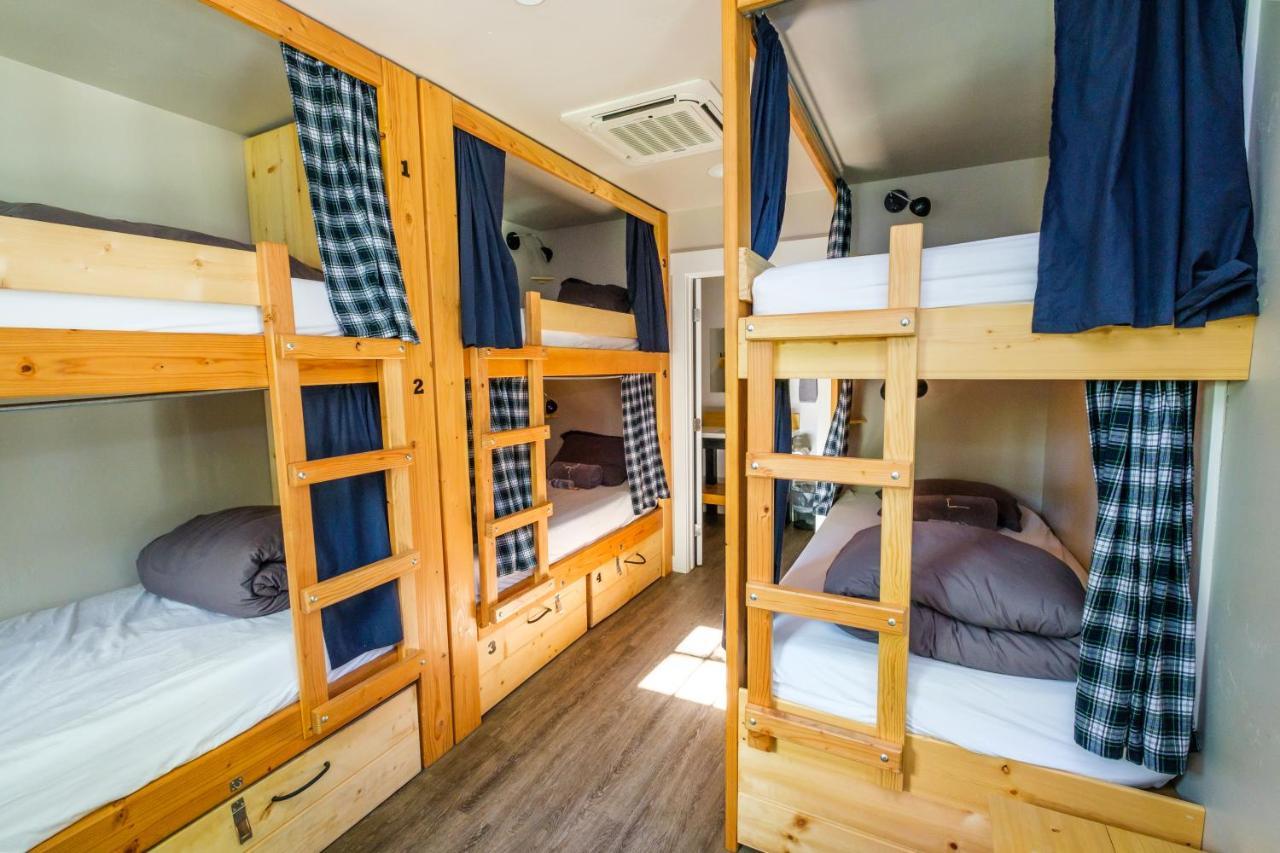 Eastside Guesthouse And Bivy Bishop Bagian luar foto