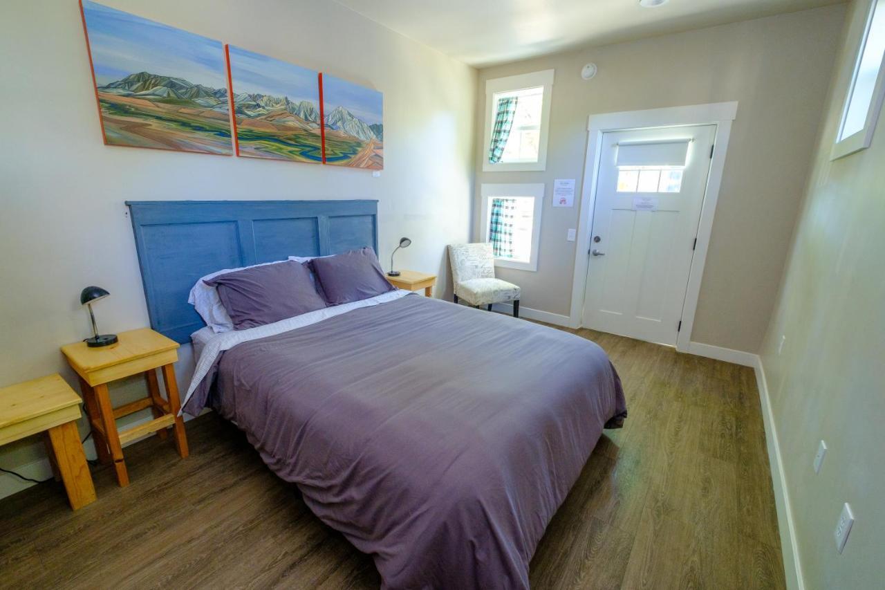 Eastside Guesthouse And Bivy Bishop Bagian luar foto